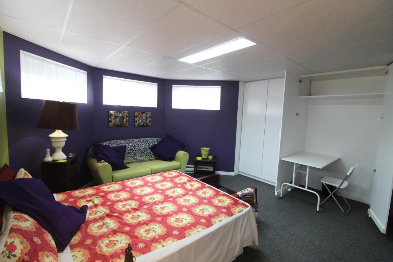 Room In Guest Room - Gandhi Very Large Room Decorated In Indian Style, Office Space And Sofa Notre-Dame-des-Monts Exterior foto